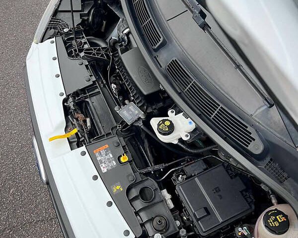 Белый Форд Транзит Кастом, объемом двигателя 2 л и пробегом 220 тыс. км за 19200 $, фото 51 на Automoto.ua