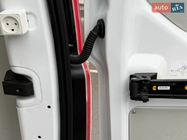 Білий Форд Транзит Кастом, об'ємом двигуна 2 л та пробігом 199 тис. км за 17300 $, фото 19 на Automoto.ua