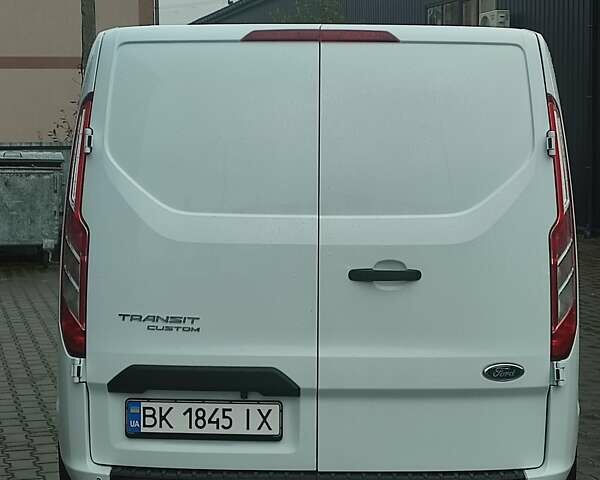 Форд Транзит Кастом 2019 у Млынове на Automoto.ua Білий Форд Транзит Кастом, об'ємом двигуна 2 л та пробігом 226 тис. км за 15950 $, фото 15 на Automoto.ua