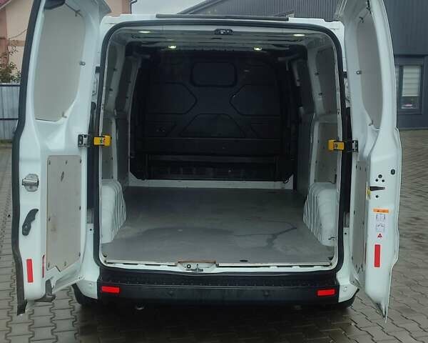 Форд Транзит Кастом 2019 у Млынове на Automoto.ua Білий Форд Транзит Кастом, об'ємом двигуна 2 л та пробігом 226 тис. км за 15950 $, фото 13 на Automoto.ua