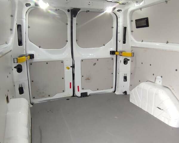 Белый Форд Транзит Кастом, объемом двигателя 2 л и пробегом 226 тыс. км за 16950 $, фото 10 на Automoto.ua