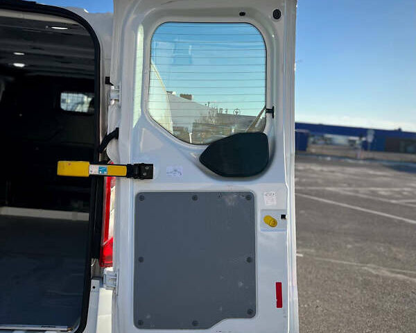 Білий Форд Транзит Кастом, об'ємом двигуна 2 л та пробігом 243 тис. км за 18900 $, фото 46 на Automoto.ua