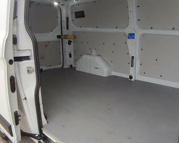 Білий Форд Транзит Кастом, об'ємом двигуна 2 л та пробігом 228 тис. км за 15950 $, фото 11 на Automoto.ua