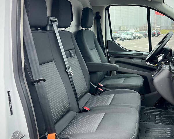 Белый Форд Транзит Кастом, объемом двигателя 2 л и пробегом 220 тыс. км за 19200 $, фото 19 на Automoto.ua