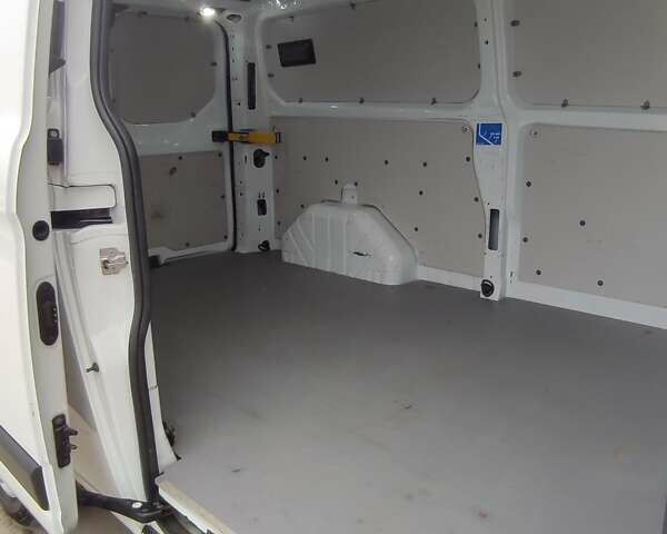 Белый Форд Транзит Кастом, объемом двигателя 2 л и пробегом 226 тыс. км за 16950 $, фото 11 на Automoto.ua