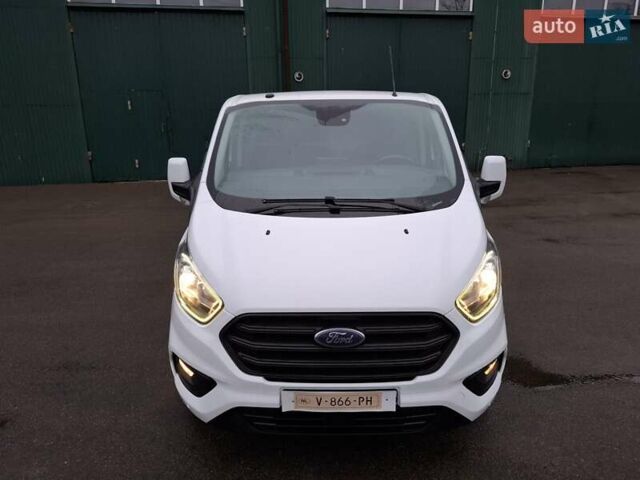Белый Форд Транзит Кастом, объемом двигателя 2 л и пробегом 253 тыс. км за 13999 $, фото 4 на Automoto.ua