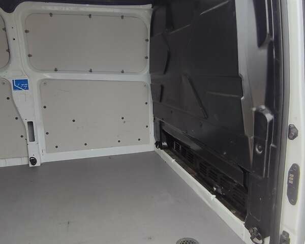 Білий Форд Транзит Кастом, об'ємом двигуна 2 л та пробігом 228 тис. км за 15250 $, фото 11 на Automoto.ua