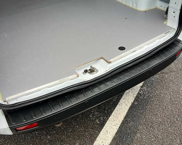 Белый Форд Транзит Кастом, объемом двигателя 2 л и пробегом 220 тыс. км за 19200 $, фото 48 на Automoto.ua