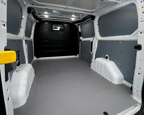 Белый Форд Транзит Кастом, объемом двигателя 2 л и пробегом 220 тыс. км за 19200 $, фото 50 на Automoto.ua