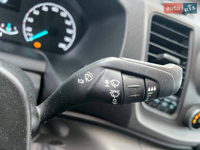 Білий Форд Транзит Кастом, об'ємом двигуна 2 л та пробігом 318 тис. км за 18140 $, фото 24 на Automoto.ua