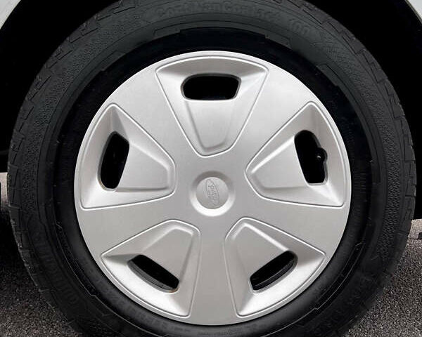 Белый Форд Транзит Кастом, объемом двигателя 2 л и пробегом 207 тыс. км за 18500 $, фото 12 на Automoto.ua