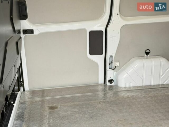 Білий Форд Транзит Кастом, об'ємом двигуна 2 л та пробігом 199 тис. км за 17300 $, фото 30 на Automoto.ua