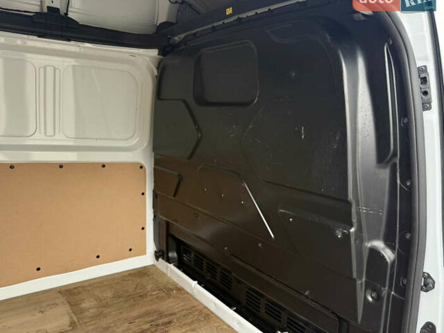 Білий Форд Транзит Кастом, об'ємом двигуна 2 л та пробігом 122 тис. км за 16899 $, фото 14 на Automoto.ua