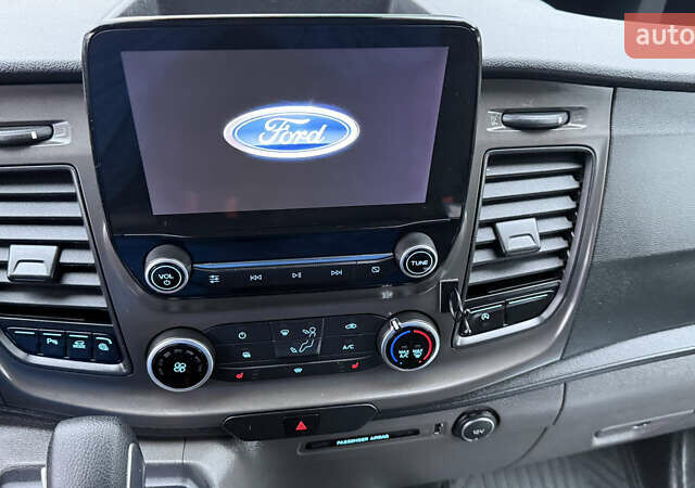 Белый Форд Транзит Кастом, объемом двигателя 2 л и пробегом 258 тыс. км за 17500 $, фото 44 на Automoto.ua