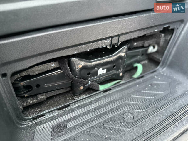 Белый Форд Транзит Кастом, объемом двигателя 2 л и пробегом 197 тыс. км за 14599 $, фото 45 на Automoto.ua