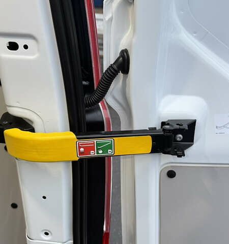 Белый Форд Транзит Кастом, объемом двигателя 2 л и пробегом 258 тыс. км за 17500 $, фото 17 на Automoto.ua