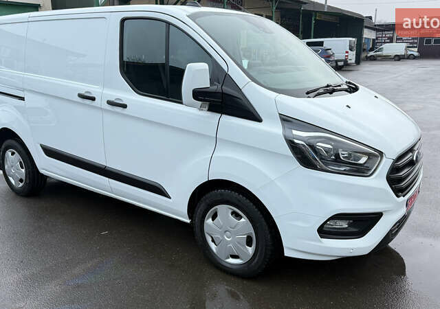 Белый Форд Транзит Кастом, объемом двигателя 2 л и пробегом 258 тыс. км за 17500 $, фото 5 на Automoto.ua