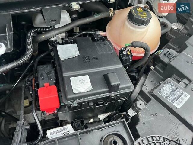 Білий Форд Транзит Кастом, об'ємом двигуна 2 л та пробігом 216 тис. км за 17800 $, фото 29 на Automoto.ua