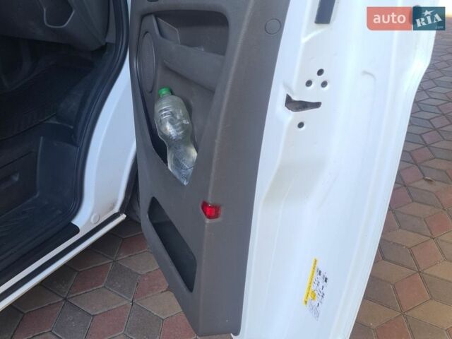 Белый Форд Транзит Кастом, объемом двигателя 2 л и пробегом 199 тыс. км за 17600 $, фото 13 на Automoto.ua