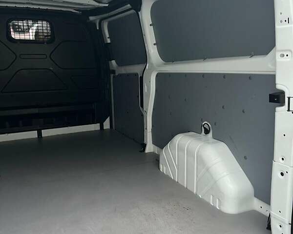 Білий Форд Транзит Кастом, об'ємом двигуна 2 л та пробігом 216 тис. км за 17800 $, фото 19 на Automoto.ua