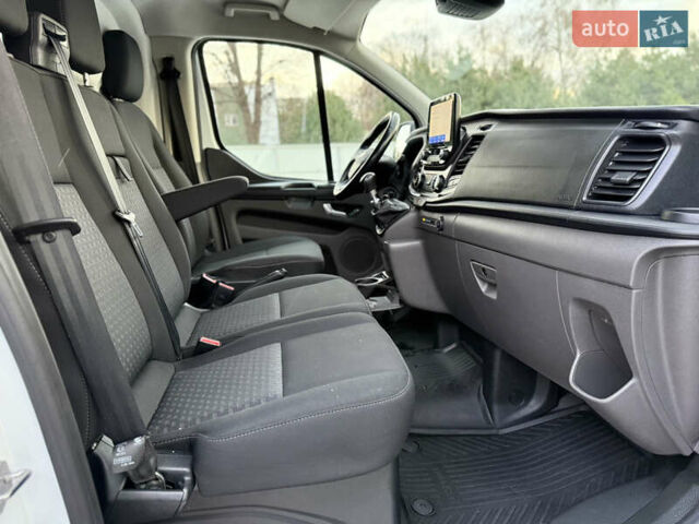 Белый Форд Транзит Кастом, объемом двигателя 2 л и пробегом 197 тыс. км за 14599 $, фото 28 на Automoto.ua