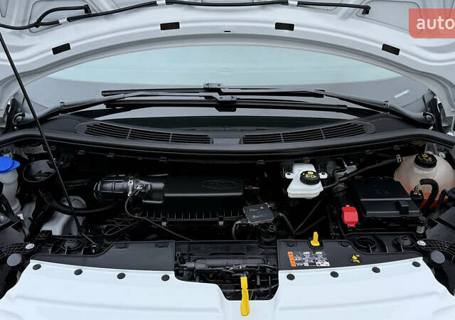 Белый Форд Транзит Кастом, объемом двигателя 2 л и пробегом 258 тыс. км за 17500 $, фото 29 на Automoto.ua