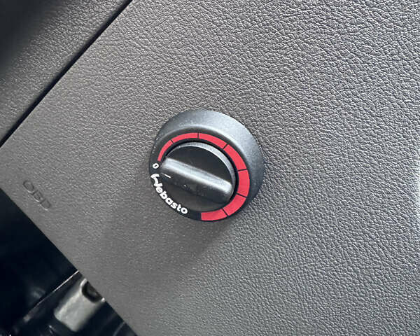 Белый Форд Транзит Кастом, объемом двигателя 2 л и пробегом 164 тыс. км за 16800 $, фото 16 на Automoto.ua