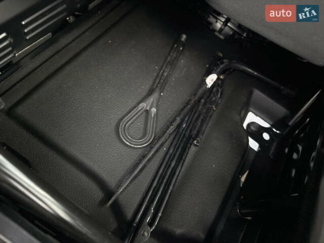 Белый Форд Транзит Кастом, объемом двигателя 2 л и пробегом 197 тыс. км за 14599 $, фото 44 на Automoto.ua