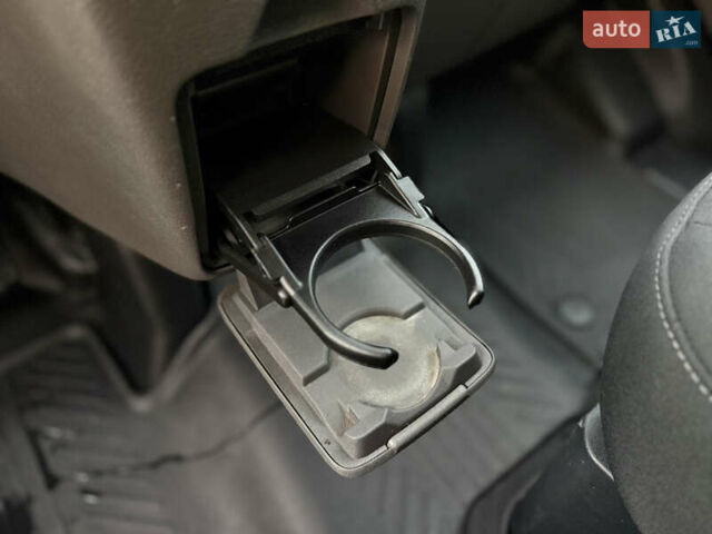 Белый Форд Транзит Кастом, объемом двигателя 2 л и пробегом 197 тыс. км за 14599 $, фото 24 на Automoto.ua