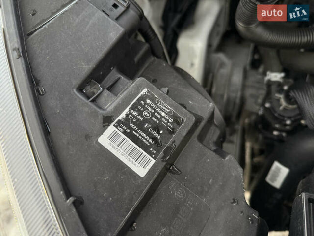 Белый Форд Транзит Кастом, объемом двигателя 2 л и пробегом 197 тыс. км за 14599 $, фото 43 на Automoto.ua