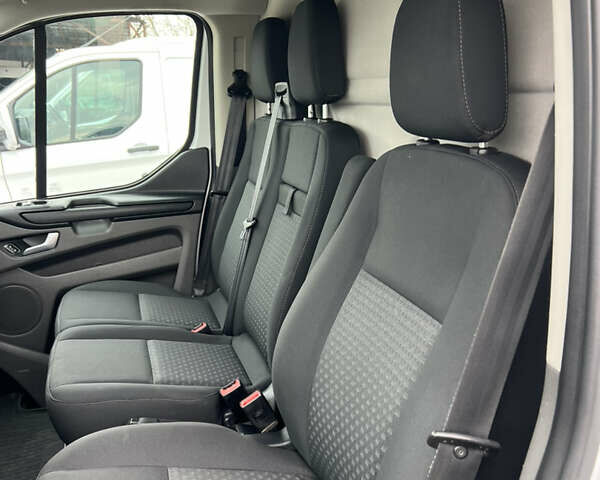 Белый Форд Транзит Кастом, объемом двигателя 2 л и пробегом 222 тыс. км за 15800 $, фото 11 на Automoto.ua