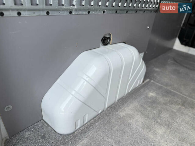 Белый Форд Транзит Кастом, объемом двигателя 2 л и пробегом 197 тыс. км за 14599 $, фото 39 на Automoto.ua