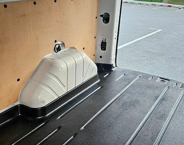 Білий Форд Транзит Кастом, об'ємом двигуна 2 л та пробігом 230 тис. км за 15500 $, фото 16 на Automoto.ua
