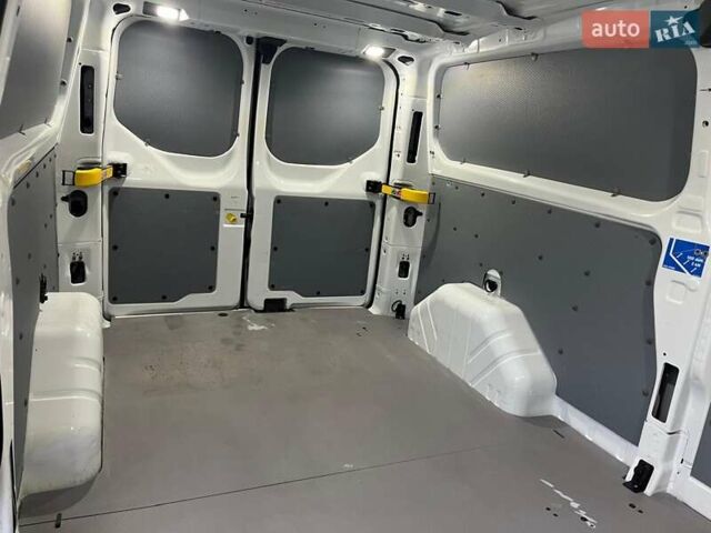 Білий Форд Транзит Кастом, об'ємом двигуна 2 л та пробігом 216 тис. км за 17800 $, фото 21 на Automoto.ua