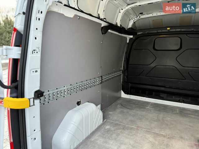 Белый Форд Транзит Кастом, объемом двигателя 2 л и пробегом 197 тыс. км за 14599 $, фото 33 на Automoto.ua