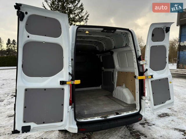 Белый Форд Транзит Кастом, объемом двигателя 2 л и пробегом 197 тыс. км за 14599 $, фото 30 на Automoto.ua