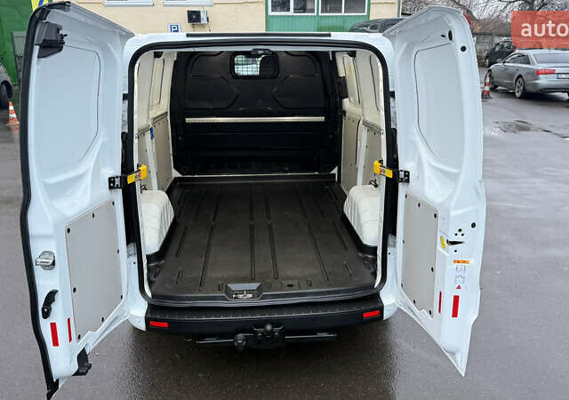 Белый Форд Транзит Кастом, объемом двигателя 2 л и пробегом 258 тыс. км за 17500 $, фото 21 на Automoto.ua