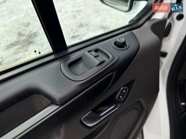 Белый Форд Транзит Кастом, объемом двигателя 2 л и пробегом 197 тыс. км за 14599 $, фото 14 на Automoto.ua