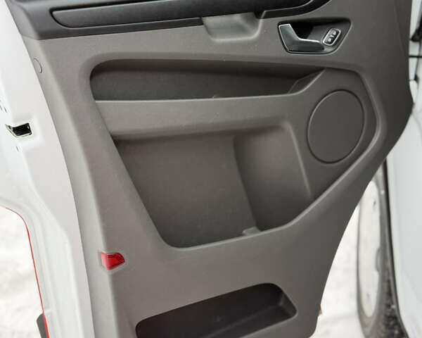 Белый Форд Транзит Кастом, объемом двигателя 2 л и пробегом 220 тыс. км за 15700 $, фото 19 на Automoto.ua