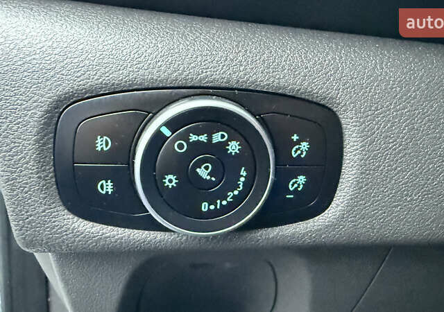 Белый Форд Транзит Кастом, объемом двигателя 2 л и пробегом 258 тыс. км за 17500 $, фото 38 на Automoto.ua