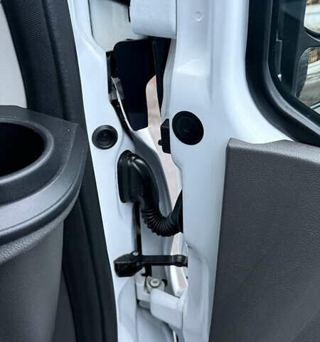 Белый Форд Транзит Кастом, объемом двигателя 2 л и пробегом 258 тыс. км за 17500 $, фото 26 на Automoto.ua