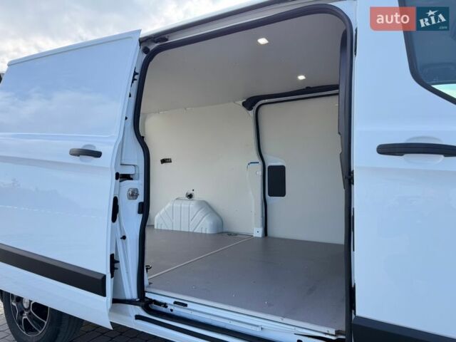 Белый Форд Транзит Кастом, объемом двигателя 2 л и пробегом 221 тыс. км за 17300 $, фото 52 на Automoto.ua