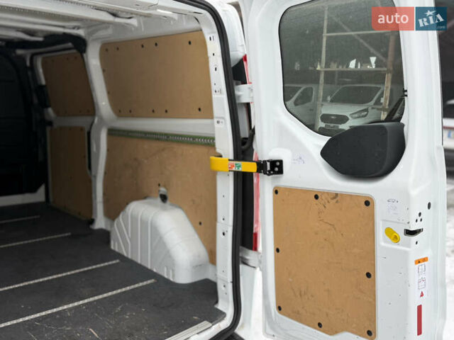 Белый Форд Транзит Кастом, объемом двигателя 2 л и пробегом 187 тыс. км за 15700 $, фото 9 на Automoto.ua