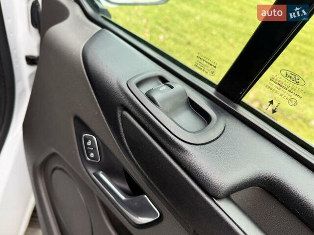 Білий Форд Транзит Кастом, об'ємом двигуна 2 л та пробігом 122 тис. км за 16899 $, фото 38 на Automoto.ua