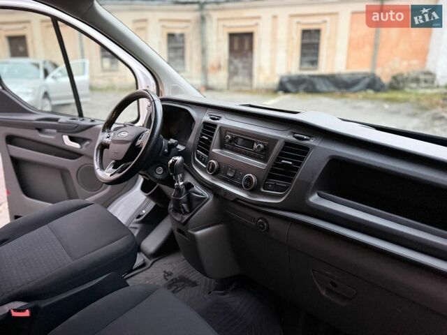 Белый Форд Транзит Кастом, объемом двигателя 2 л и пробегом 263 тыс. км за 15699 $, фото 65 на Automoto.ua