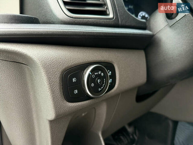 Белый Форд Транзит Кастом, объемом двигателя 2 л и пробегом 197 тыс. км за 14599 $, фото 17 на Automoto.ua