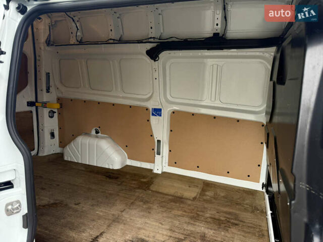 Білий Форд Транзит Кастом, об'ємом двигуна 2 л та пробігом 122 тис. км за 16899 $, фото 13 на Automoto.ua