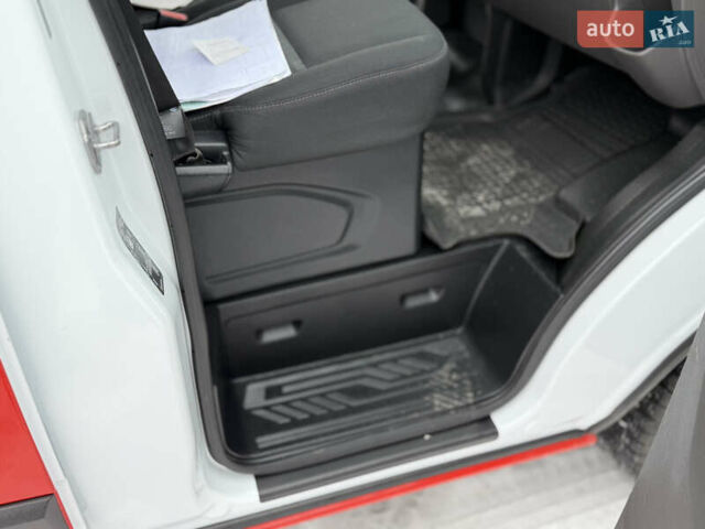 Белый Форд Транзит Кастом, объемом двигателя 2 л и пробегом 220 тыс. км за 15700 $, фото 14 на Automoto.ua