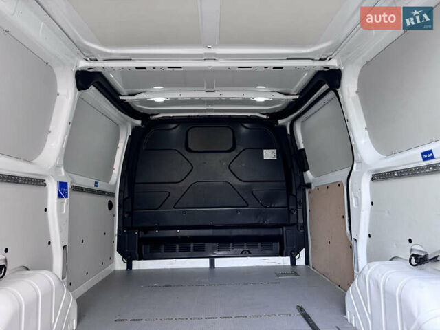 Белый Форд Транзит Кастом, объемом двигателя 2 л и пробегом 164 тыс. км за 16800 $, фото 45 на Automoto.ua