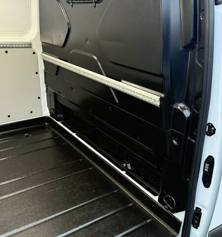 Белый Форд Транзит Кастом, объемом двигателя 2 л и пробегом 258 тыс. км за 17500 $, фото 22 на Automoto.ua